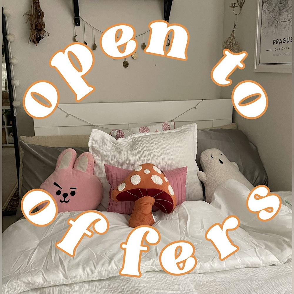 open to offers🕯️✨